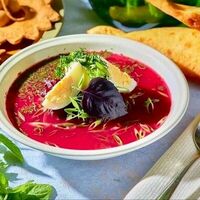 Холодный борщ в Тбилисо