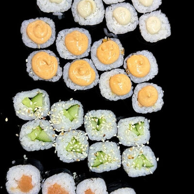 Маки сет в Kaikan по цене 1120 ₽