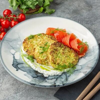 Оладьи из кабачков с форелью в Delmario по цене 565 ₽