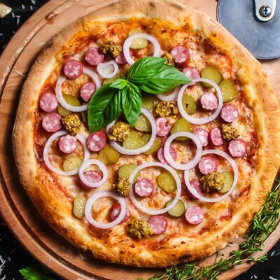 Пицца Баварская в Капуцин Кирова по цене 720 ₽