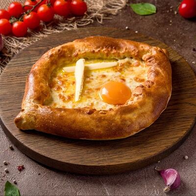 Хачапури по-аджарски в Вкусный шашлык и не только по цене 690 ₽