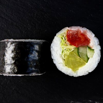 Ролл Овощной в Hot Pizza по цене 350 ₽