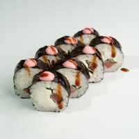 6. Футомаки с помидором и сыром в ЁБИСАН