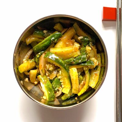 Огурцы Ве че в Lee's Food по цене 100