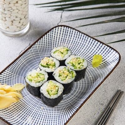 Ролл Огурец в Эбби Noodles & Sushi Bar по цене 270 ₽