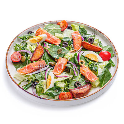 Салат Нисуаз с лососем гриль в Окинава по цене 880 ₽