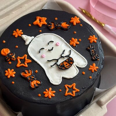 Бенто-торт черный Хэллоуин в The.cakes_spb по цене 1900 ₽