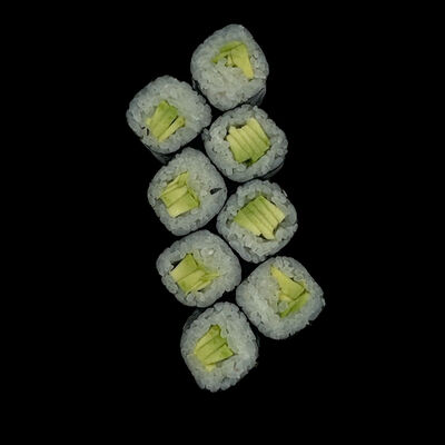 Ролл с авокадо в Kaikan по цене 240 ₽