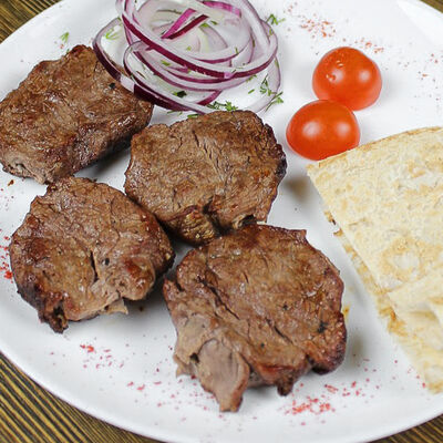 Говяжья вырезка на мангале в Гриль хаус по цене 530 ₽