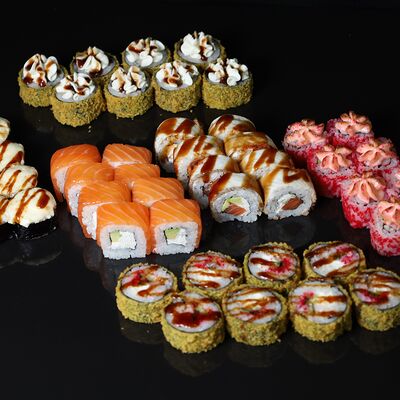 Сет Гурман в Sushi Box по цене 3300 ₽