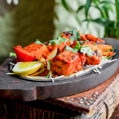 Тандури Панир Тикка в Namaste по цене 900 ₽