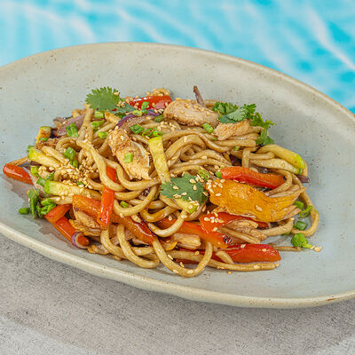 Удон с копченой куриной грудкой в Nemo по цене 540 ₽