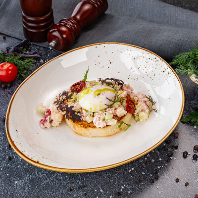 Брускетта с камчатским крабом в КРЫША по цене 1190 ₽