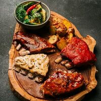 Ассорти из 4-х бараньих рёбер 730 гр в Рёберная - Бар 12