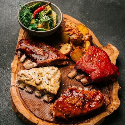 Ассорти из 4-х бараньих рёбер 730 гр в Рёберная - Бар 12 по цене 2049 ₽