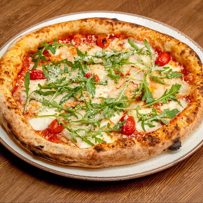 Пицца Цыпленок и скаморца в Il Pizzaiolo по цене 880 ₽