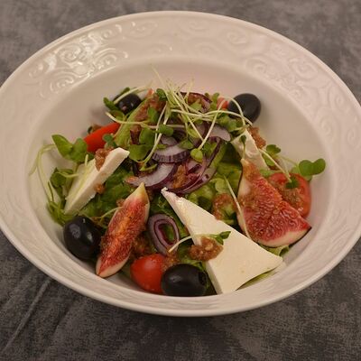 Микс салат с инжиром в Чапай по цене 490