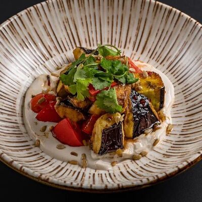 Хрустящий баклажан в Сапфир Premium HITS & GRILL по цене 700 ₽