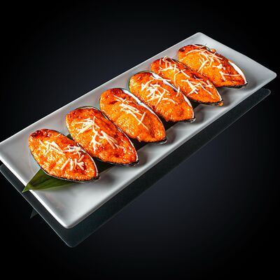 Мидии запеченные в Уми Суши по цене 790 ₽