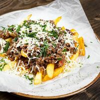 Фри с фаршем и моцареллой в Мясорубка Angus