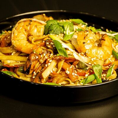 Удон с морепродуктами в Чип и Дейл по цене 450 ₽