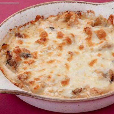 Куриное филе с шампиньонами и картофелемв Panama City по цене 439 ₽