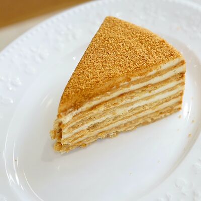 Медовик в Hello olivia по цене 550 ₽