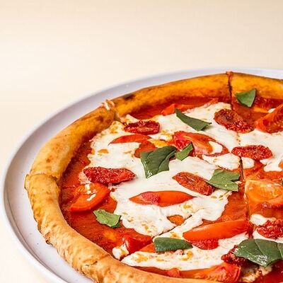 Пицца Маргарита с маскарпоне в Трай по цене 817 ₽