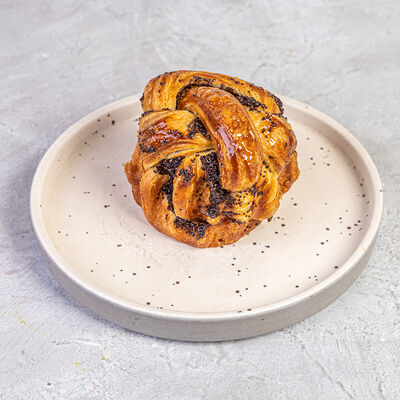 Маковая булка в Мечтатели по цене 215 ₽