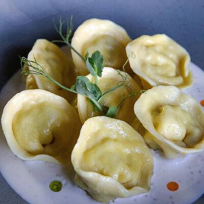 Пельмени из щуки с икрой в сливочном соусе в Старый город по цене 560