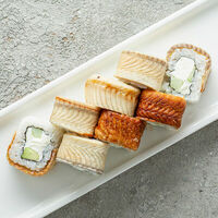 Ролл Филадельфия с угрем в Нектарин