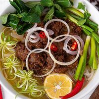 Фо Шот Ванг с томленой говядиной большой в Pho Tuk Tuk