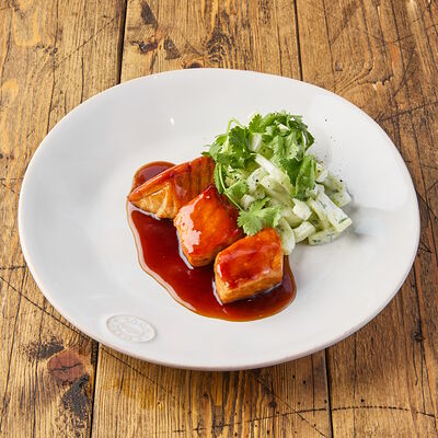 Лосось терияки с салатом из огурца в Сыроварня по цене 1950