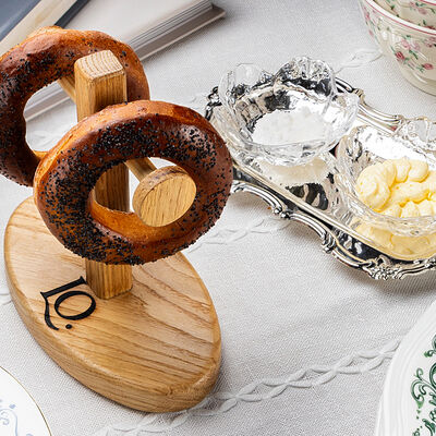 Бублики с фермерским сливочным маслом в Lores по цене 200 ₽