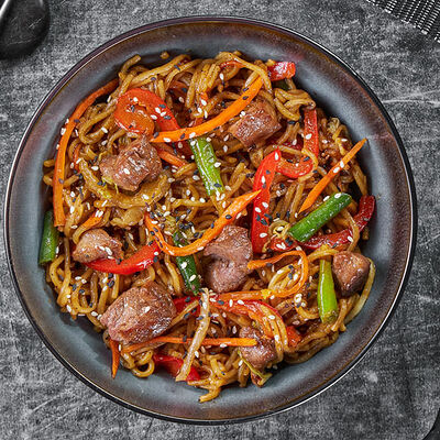Вок Перечная говядина в Суши Мастер по цене 599 ₽