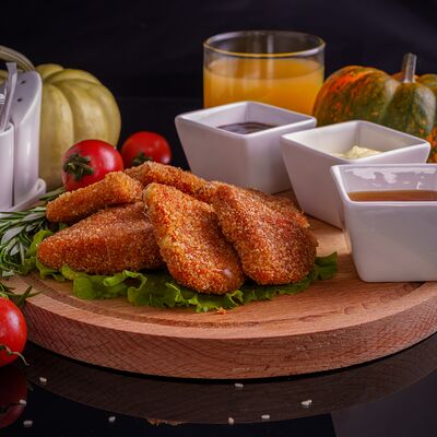 Жареный сыр сулугуни в Тесоро по цене 640 ₽