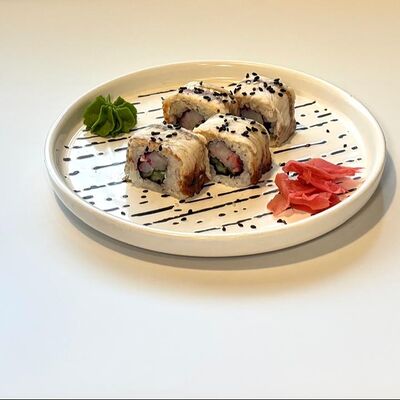 Роллы Канада половинка в Room-cafe по цене 540 ₽