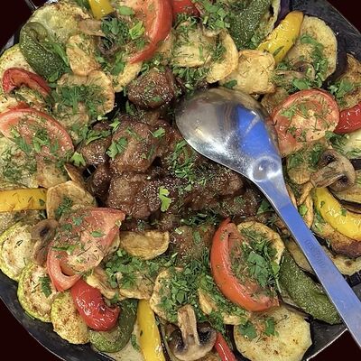 Садж из свинины в Chill Zone по цене 2500 ₽