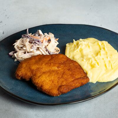 Куриный шницель с пюре в Люди в Баре по цене 390 ₽