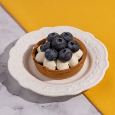 Тарталетка со свежей голубикой в Буханка по цене 399 ₽