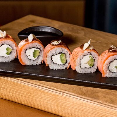 Carameru ролл в Мао по цене 435 ₽