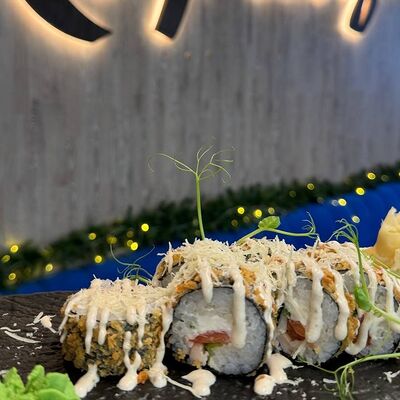 Ролл Цезарь в Корица по цене 525 ₽