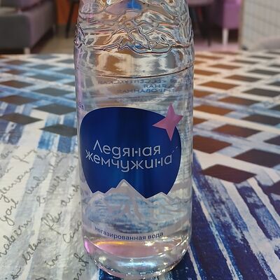 Питьевая вода негазированная Ледяная жемчужинав ТоккиПокки по цене 140 ₽