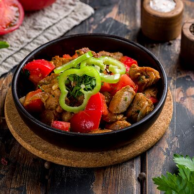 Свинина по-мегрельски в Тбилисоба по цене 800 ₽