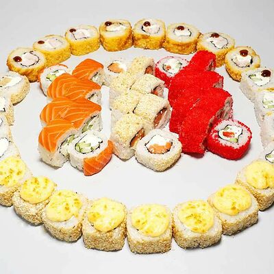 Полторашка Deluxe сет в Bento суши по цене 2690 ₽