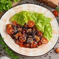 Теплый салат с семгой и овощами гриль в Рестобар Ферум