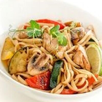 Вок с курицей в Суши и Роллы по цене 419 ₽