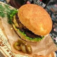 Рембо Burger свино-говяжий в Бурум еда со смыслом