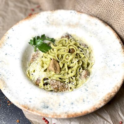 Тальятелле с говяжьей вырезкой и грибами в Капитал Grill & Beer по цене 1068 ₽