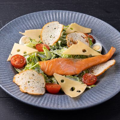 Цезарь с лососем в Изба по цене 959 ₽